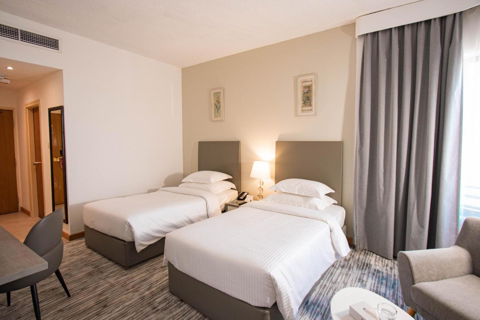 บีเอ็ม บีช โฮเต็ล Hotel ราสอัลไคมาห์ ภายนอก รูปภาพ